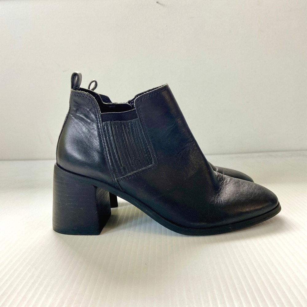 Lucky Brand Debruh Black Leather Block Heel Ankle Bootie Womens 8.5